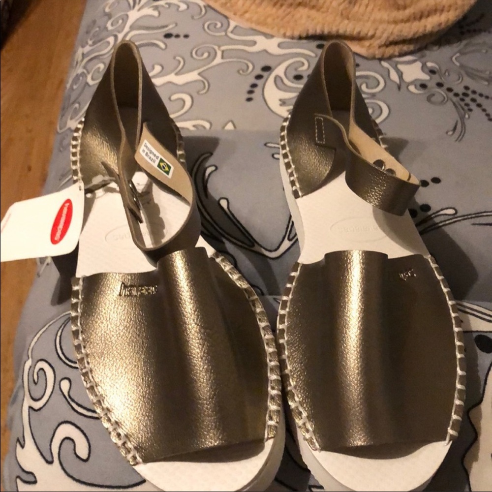 Cute gold sandals